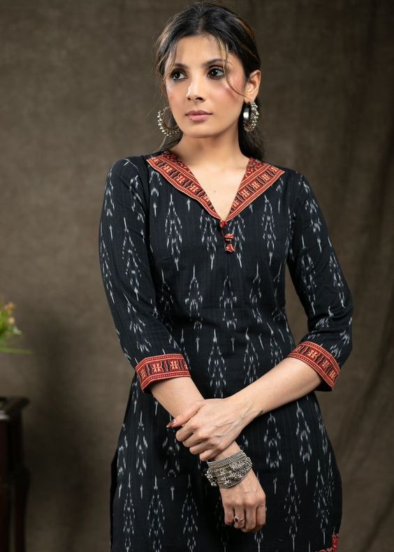 Indianwear | Kurti designs party wear, Kurta designs, Kurta designs women